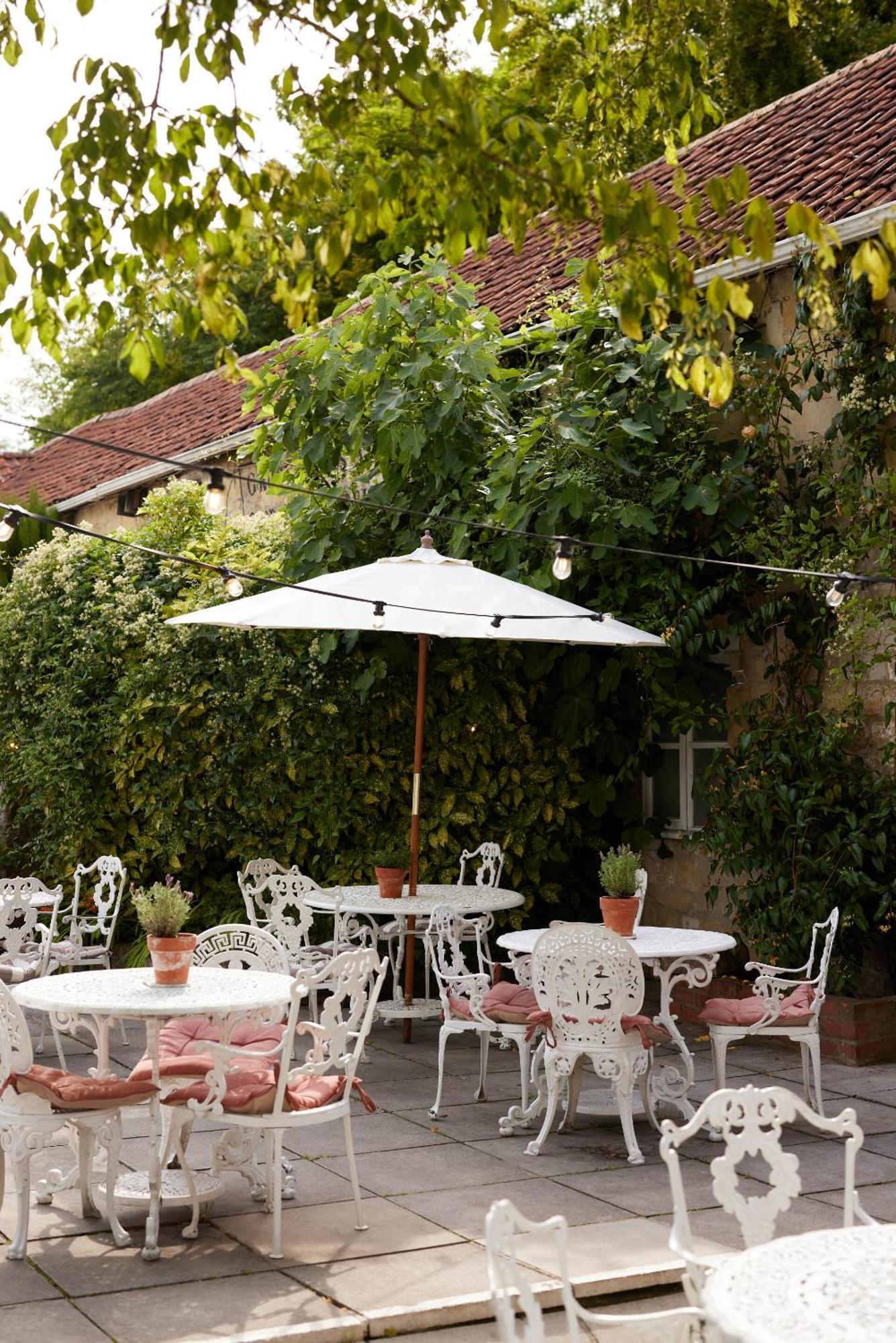The Grosvenor Arms Hotel Hindon Екстериор снимка