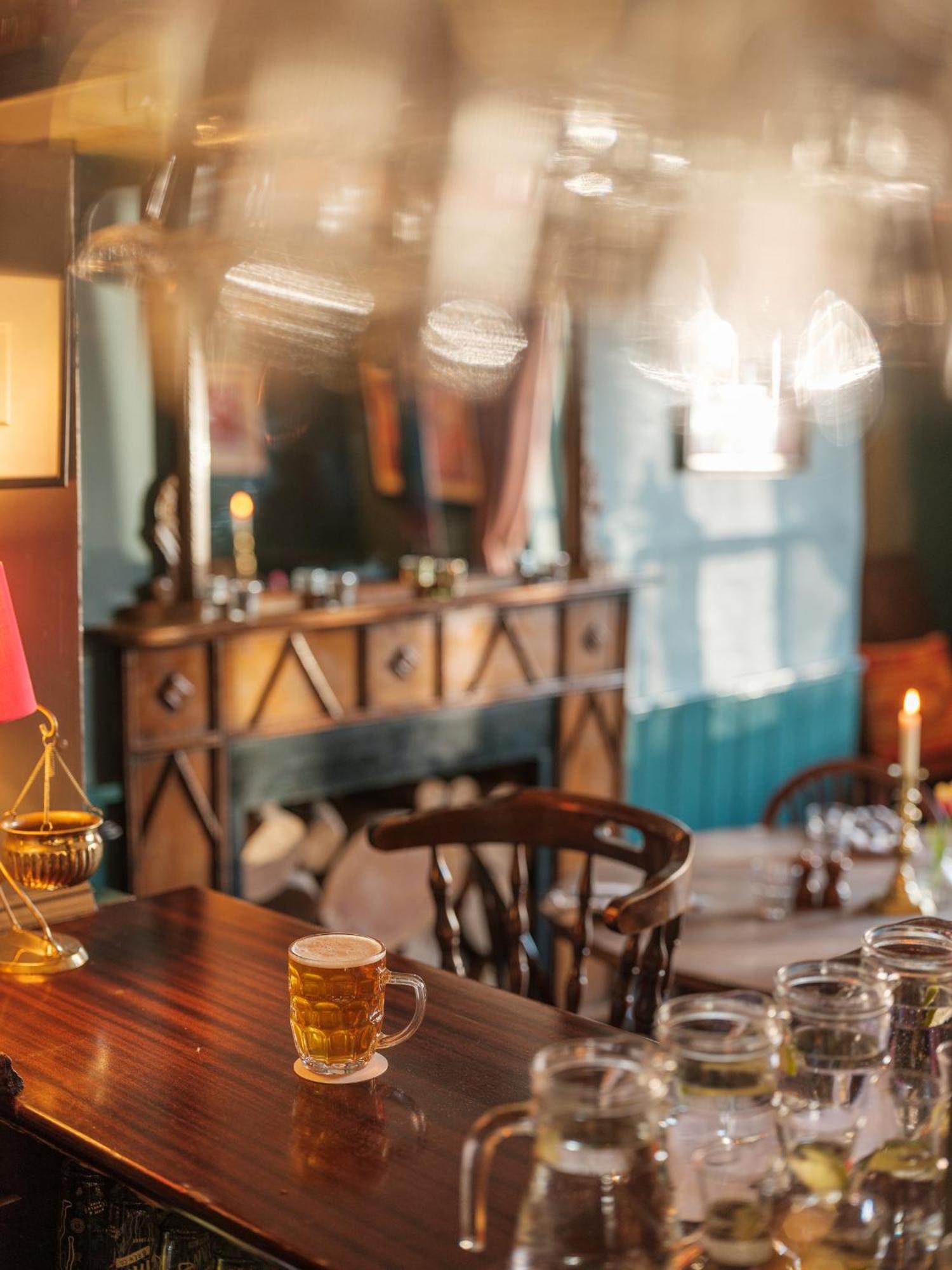 The Grosvenor Arms Hotel Hindon Екстериор снимка