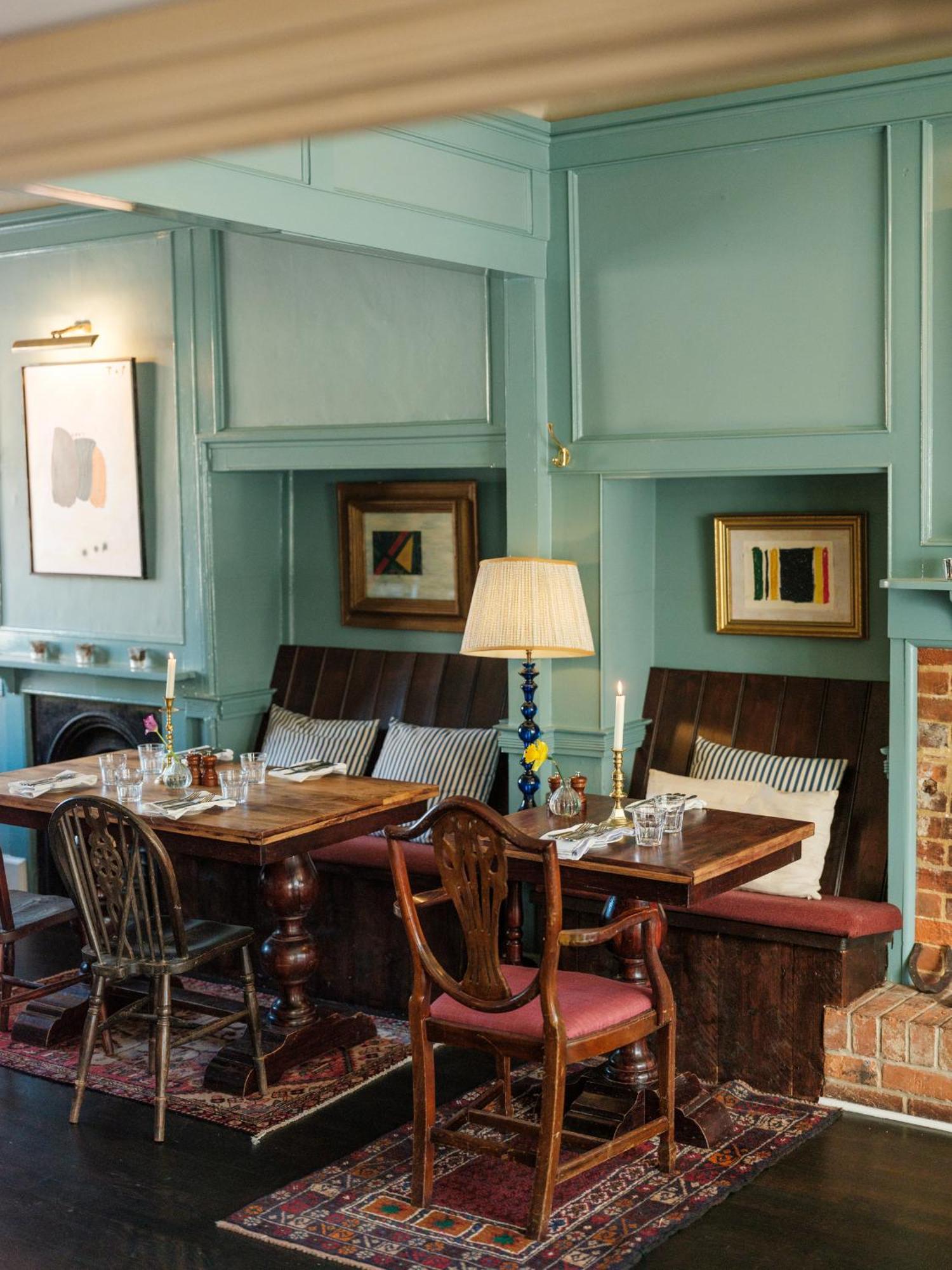 The Grosvenor Arms Hotel Hindon Екстериор снимка
